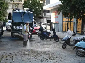 Kuşadası Belediyesi temizlik ekipleri çalışmalarını sürdürüyor
