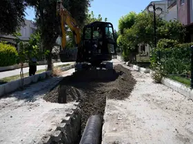 Kuşadası’nda 294 metrelik yağmur suyu hattı çalışması başladı
