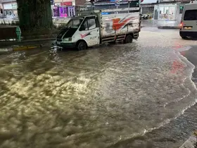 Kuşadası’nda şiddetli yağış ve dolu etkili oldu
