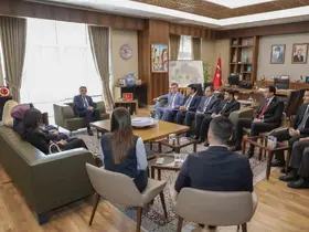 Kütahya Valisi Işın, ilçe kaymakamlarıyla bir araya geldi
