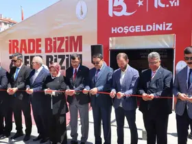 Kütahya’da ’15 Temmuz Anma ve Deneyimleme Çadırı’ Zafer Meydanı’nda açıldı
