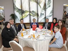 Kütahya’da şehit aileleri ve gazilerle aynı sofrada buluştu
