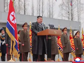 Kuzey Kore lideri Kim, Kursk cephesinden dönen askerlerini devlet nişanı ile onurlandırdı