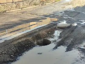 Lağım çukuru tehlike saçıyor
