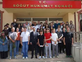 LGS başarısı gösteren öğrenciler ödüllendirildi
