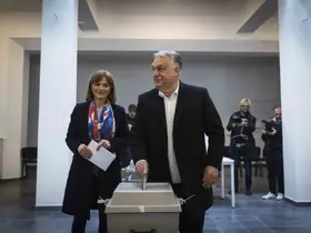 Macaristan’da ilk sonuçlara göre seçimi muhalefet lideri Peter Magyar kazandı
