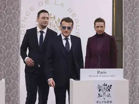 Macron: "Grönland’daki durum, tüm Avrupa için stratejik bir uyanış çağrısıdır"
