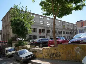 Mahkeme kararlarıyla ayakta kalan çarşı için çözüm çağrısı
