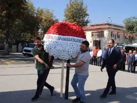 Malatya’da Ahilik Haftası için Atatürk Anıtı’na çelenk sunuldu
