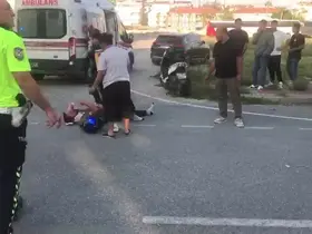 Manavgat’ta motosikletler çarpıştı: 3 yaralı
