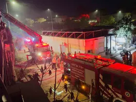 Manavgat’ta otelin personel lojmanında çıkan yangın büyümeden söndürüldü
