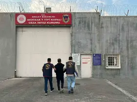 Manisa’da 78 yıl 11 ay hapis cezasıyla aranan şahıs yakalandı

