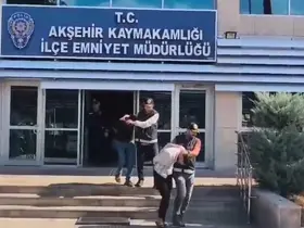 Manisa’da dolandırdılar, Konya’da altınlarla yakalandılar

