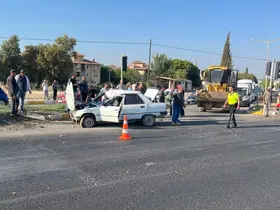 Manisa’da otomobil ile motosiklet çarpıştı: 4 yaralı
