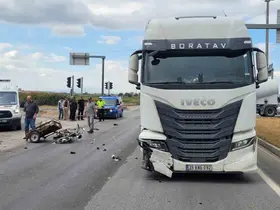 Manisa’da sepetli motosiklet tırla çarpıştı: 1 ölü
