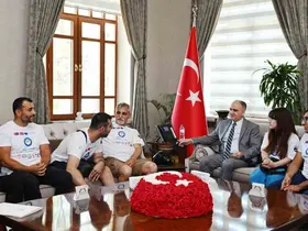 Manisalı engelli yüzücüler Macaristan yolcusu
