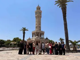 Manisalı kadınlar İzmir’i gezdi
