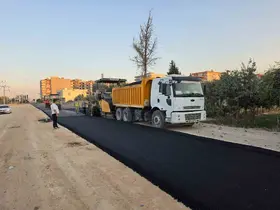 Mardin Büyükşehir Belediyesi Kızıltepe’de asfalt ve yol düzenleme çalışmalarını sürdürüyor
