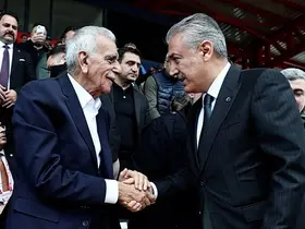 Mardin’de Vali Akkoyun ve Ahmet Türk, Play-Off maçında buluştu
