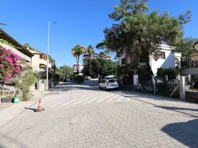 Marmaris Adaköy’de yollar yenilendi
