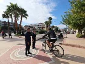 Marmaris’te zabıtadan yaya yolu denetimi
