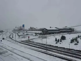 Mayıs karı Erciyes’i beyaza bürüdü
