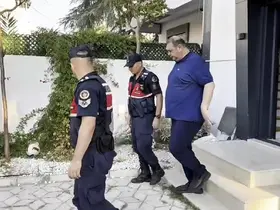 Menderes Belediye Başkanı İlkay Çiçek tutuklandı

