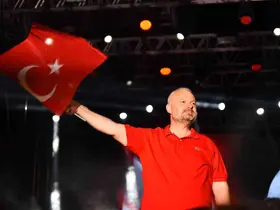 Menemen’de kurtuluş coşkusu Sefo ile yaşanacak
