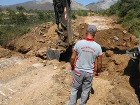 Menteşe’de yol çalışmalarıyla ulaşım güvenliği artıyor
