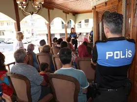 Merkezefendi Belediyesinden kadınlara yönelik  KADES bilgilendirmesi
