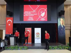 Merkezefendi’de futbolun yeni sezon kuralları konuşuldu
