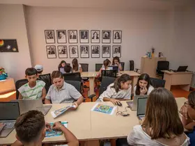 Mersin’de çocuklar yapay zekayla geleceği tasarlıyor
