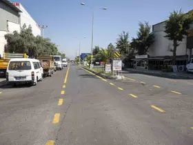 Mersin’de sanayi sitesinin 20 yıllık yolları yenilendi
