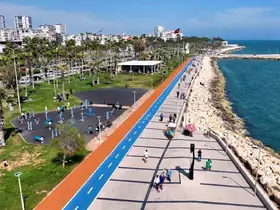 Mersin’in 560 bin metrekarelik Kültür Parkında bakım çalışmaları sürüyor
