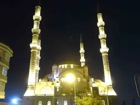 Mevlid Kandili’nde Abdülhamid Han Camii doldu taştı
