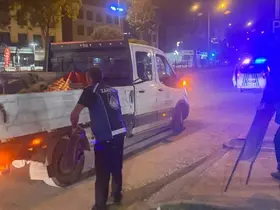 Mevzuata aykırı tabela ve reklam panoları kaldırılıyor
