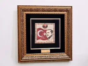 MHP Genel Başkanı Bahçeli'den Cumhurbaşkanı Erdoğan'a hediye