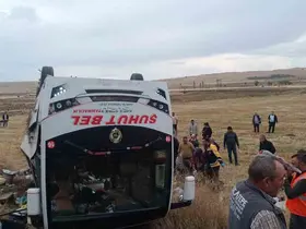 Midibüsün devrildiği kazadan acı haber geldi

