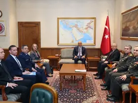 Milli Savunma Bakanı Güler, ABD Büyükelçisi ve Suriye Özel Temsilcisi Barrack’ı kabul etti
