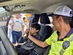 Miniklere polislik mesleği ve güvenli yaşam eğitimi
