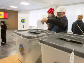 Moldova halkı, genel seçimler için sandık başında
