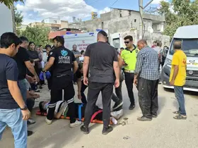 Motosiklet ile servis aracı çarpıştı: 1 yaralı
