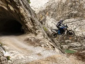 Motosiklet tutkunlarının iki ekstrem rotası: Karanlık Kanyon ve D915
