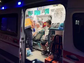 Motosikletle otomobil çarpıştı: 2 yaralı
