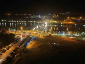 Muş’ta tarihi Murat Köprüsü’nde açık havada sinema keyfi

