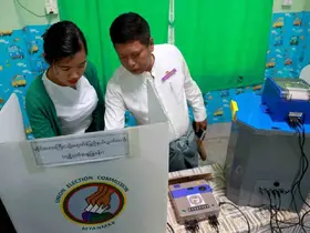 Myanmar’da halk parlamento seçiminin ikinci turu için sandık başında
