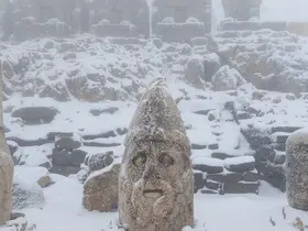 Nemrut Dağı’nda mayısta kar sürprizi
