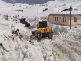 Nemrut’ta kar 5 metreyi buldu
