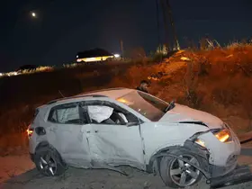 Nevşehir’de lastiği patlayan otomobil takla attı: 2 yaralı
