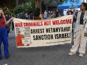 New York’ta binlerce kişi Netanyahu’yu protesto etmek için sokaklara döküldü
